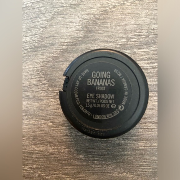 MAC Long Wearing, 8 Hours Highly Pigmented Pressed Eyeshadow-Going Bananas NEW - Picture 10 of 10